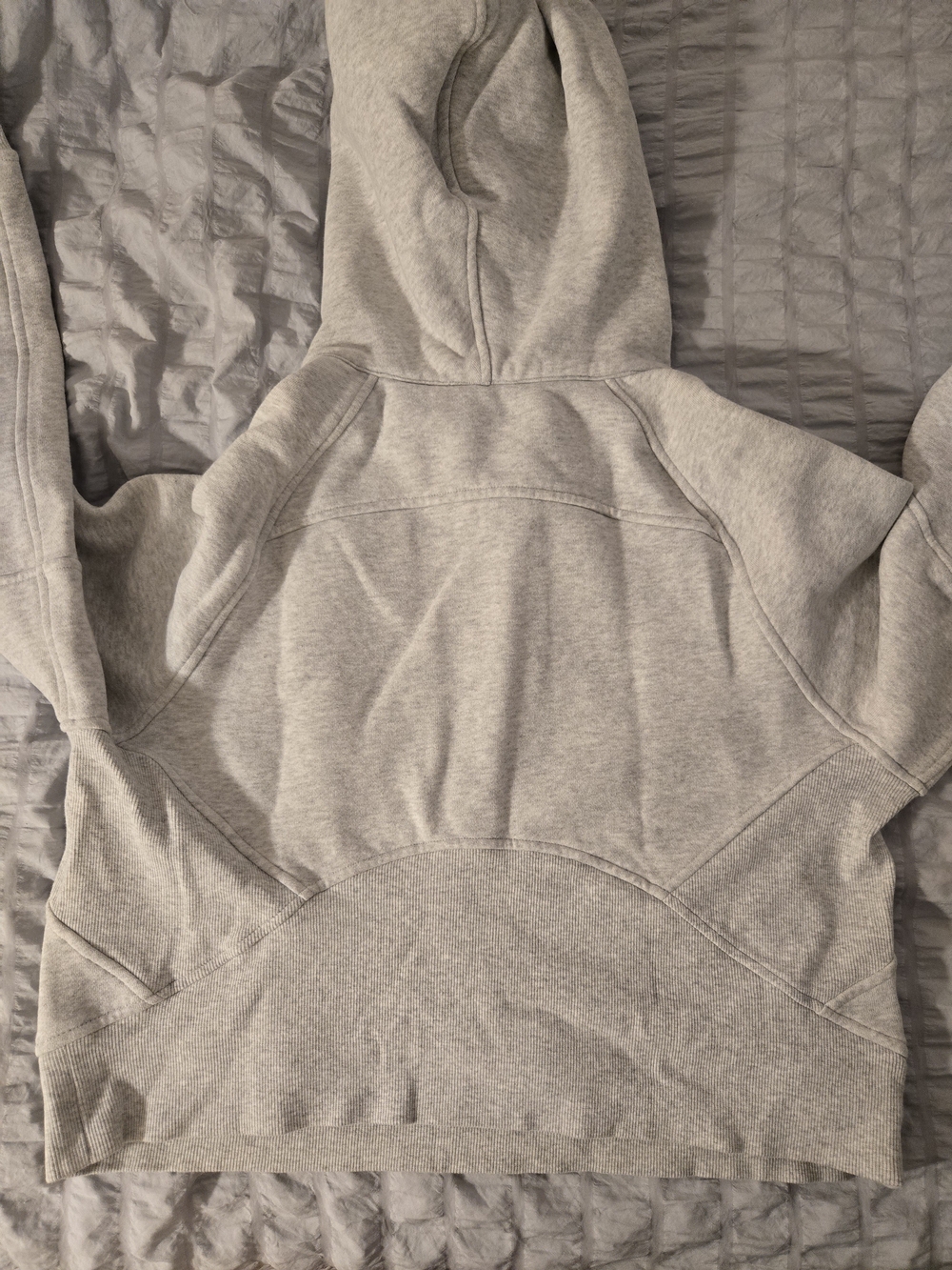 lululemon athletica Men’s Light Gray Half-Zip Hoodie Sweater - Picture 3 of 4